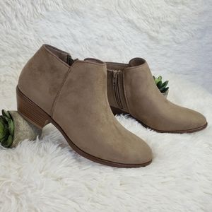 Diva Ankle Boots For Women's  Size:6.5